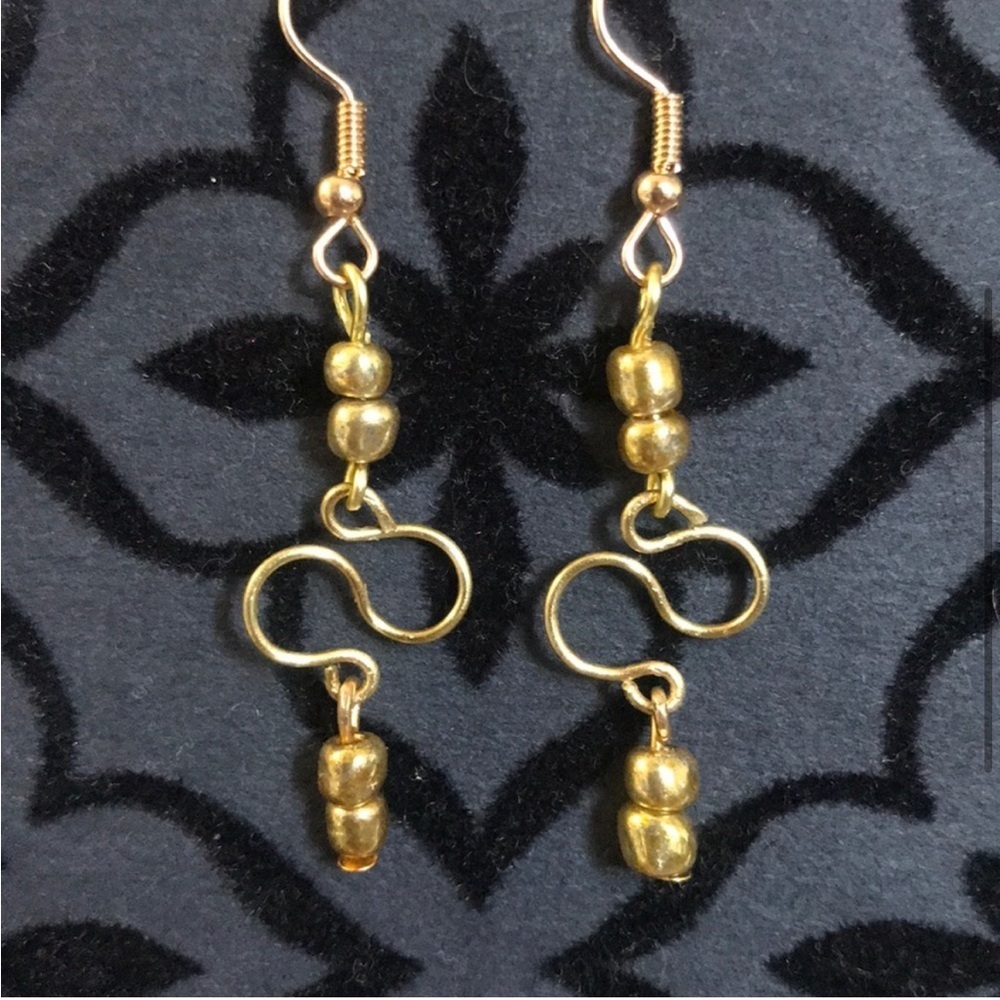 💛 Gold Infinity Earrings | Handmade 💛 - Picture 2 of 4